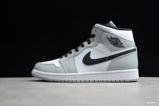 TBK 554724-092 1 Light Smoke Jordan Grey Mid AIR 0517